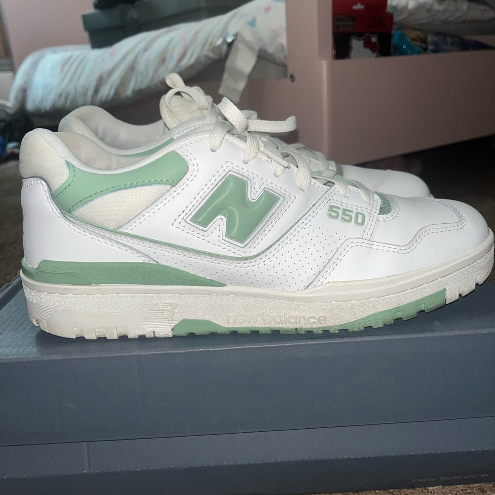 Size 11 New Balance 550s - Pre Owned, OG Box